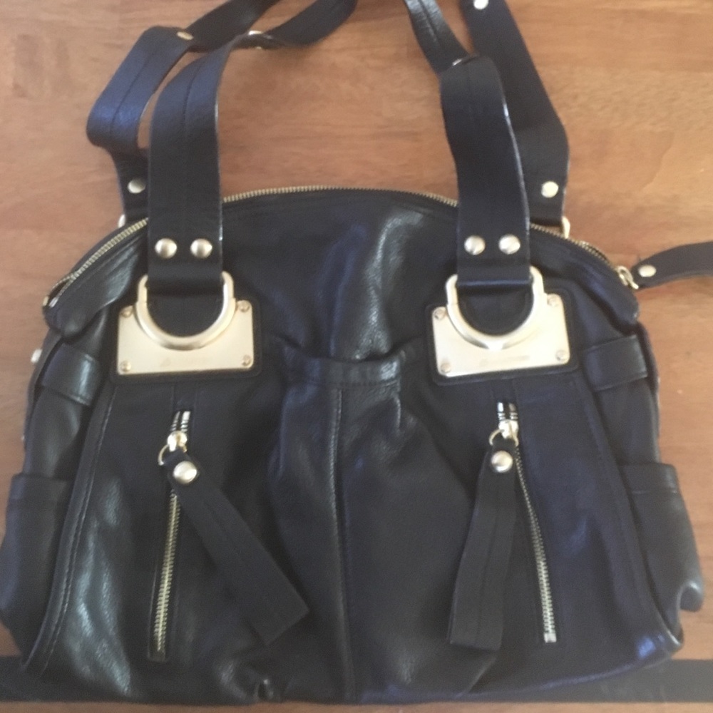 B Makowsky Soft leather shoulder bag